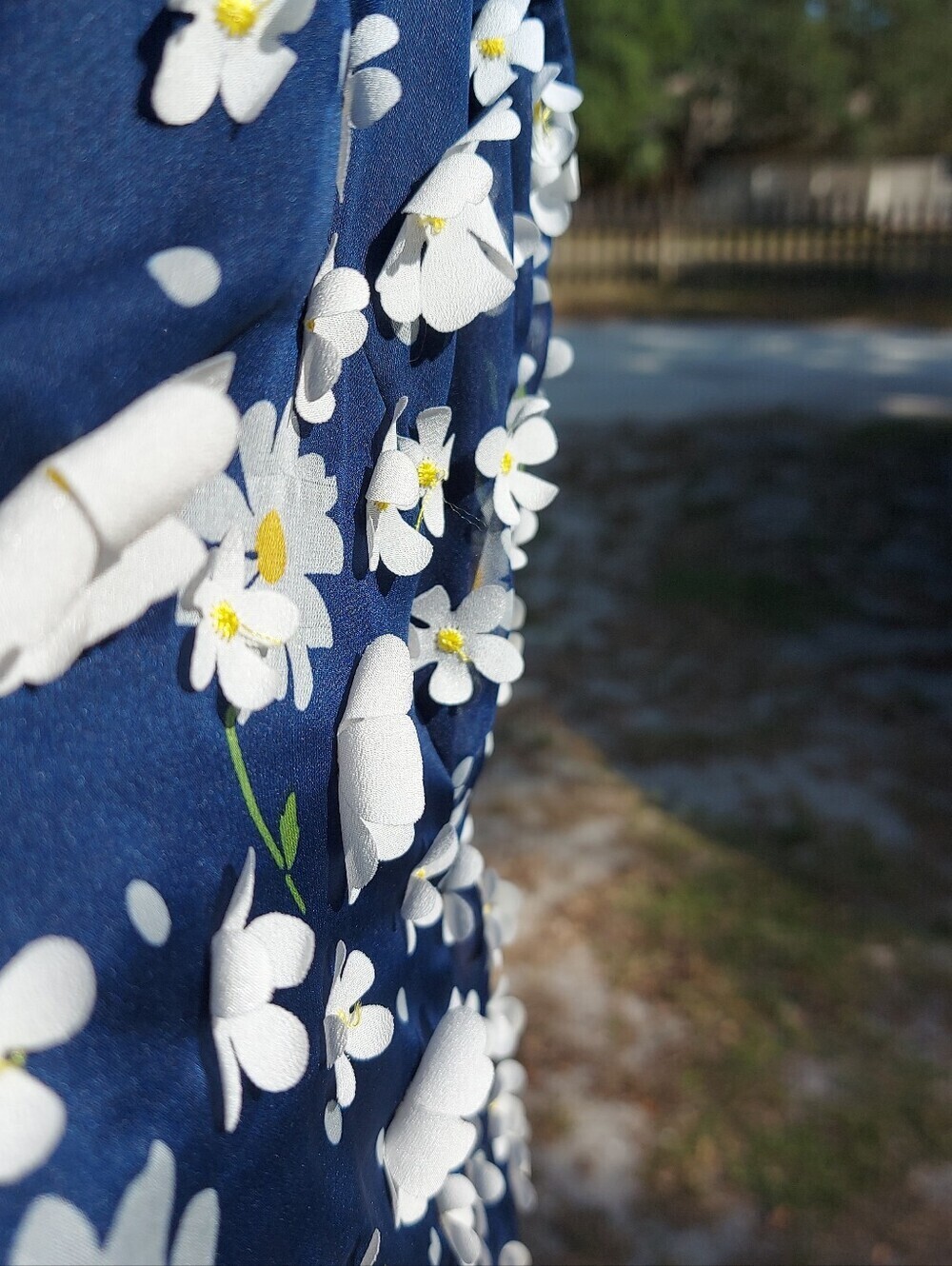 KARL LAGERFELD size 10 Navy Top with White Daisy Details and Yellow Centers - Picture 7 of 8